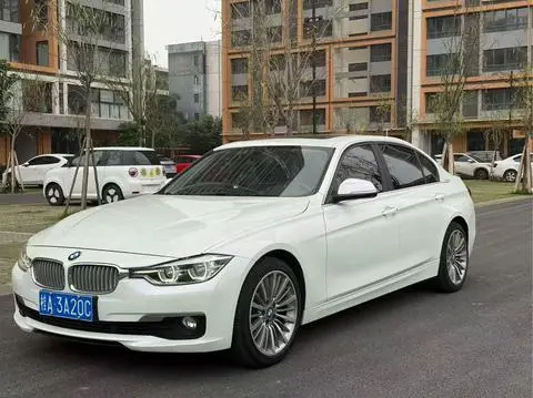 BMW 3 Series 2019 — фото 1