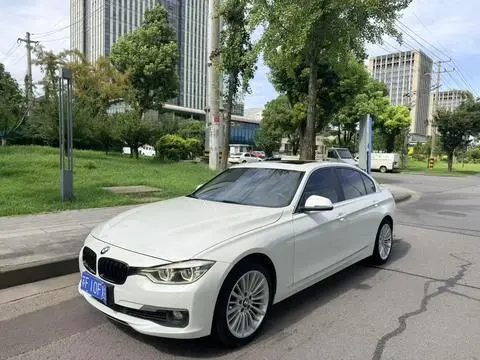 BMW 3 Series 2018 — фото 1