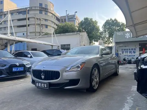 Maserati Quattroporte 2013