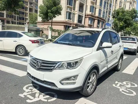 Baojun 560 2015