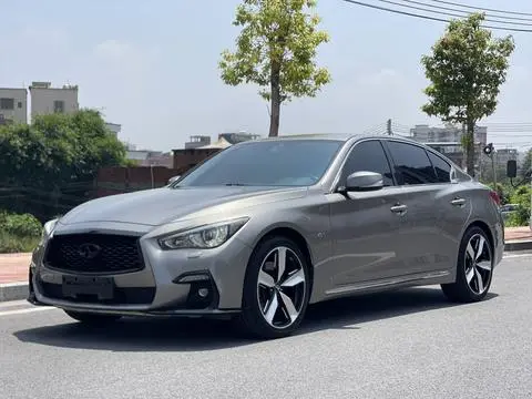 Infiniti Q50L 2015