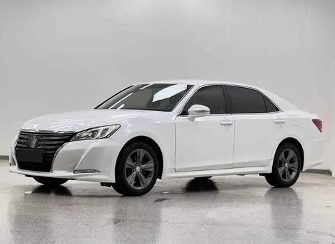 Toyota Crown 2018