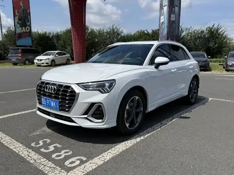 Audi Q3 2023 — фото 1