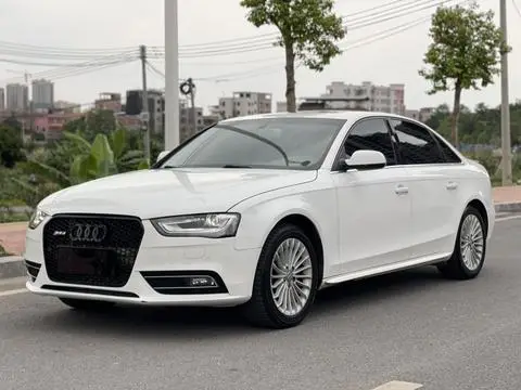 Audi A4L 2015