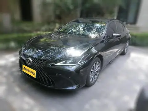 Lexus ES 2022