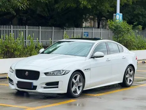 Jaguar XE 2015