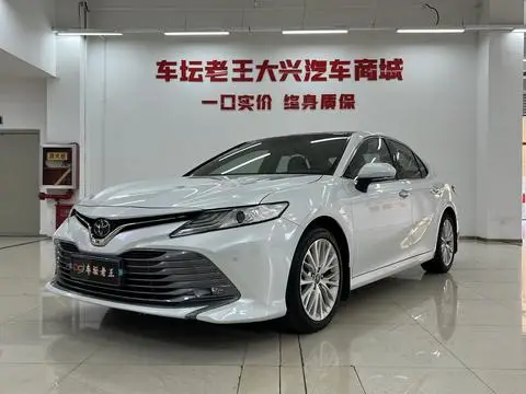 Toyota Camry 2019