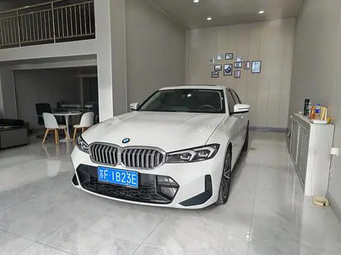 BMW 3 Series 2023 — фото 1