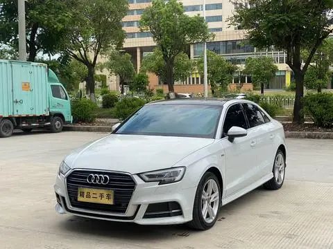 Audi A3 2019 — фото 1
