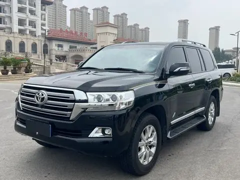 Toyota Land Cruiser 2019 — фото 1