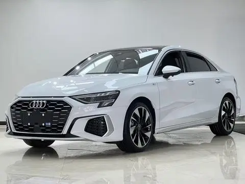 Audi A3 2023 — фото 1