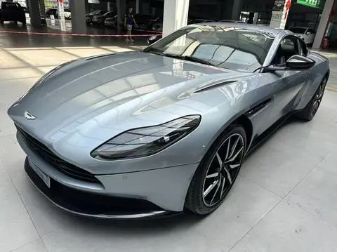 Aston Martin DB11 2019