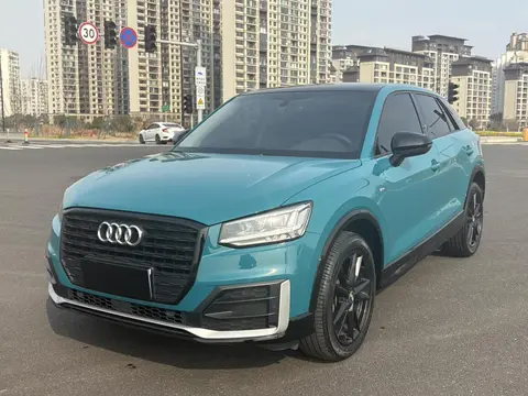 Audi Q2L 2020