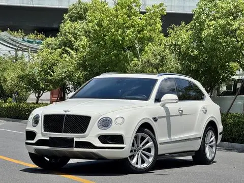 Bentley 添越 2018 — фото 1
