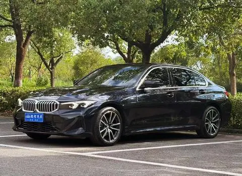 BMW 3 Series 2023 — фото 1