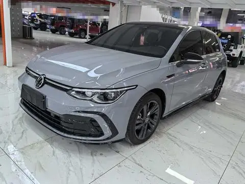 Volkswagen Golf 2021
