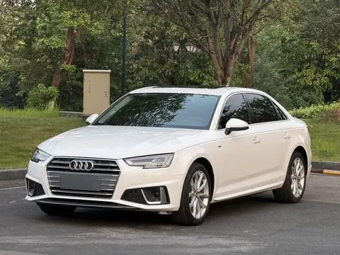 Audi A4L 2019 — фото 1