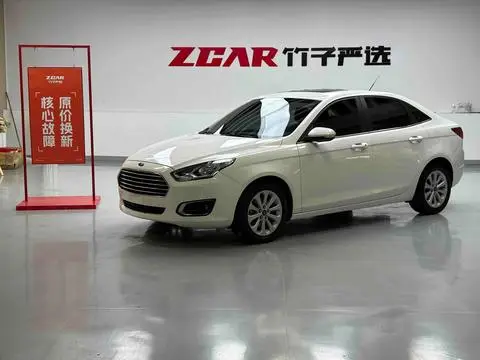 Ford Escort 2015 — фото 1