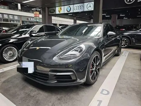Porsche Panamera 2019