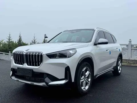 BMW X1 2023 — фото 1