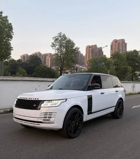 Land Rover 揽胜 2015 — фото 1