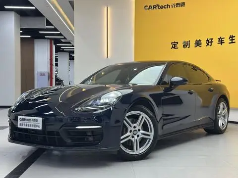 Porsche Panamera 2021