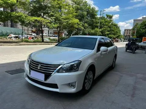Toyota Crown 2012