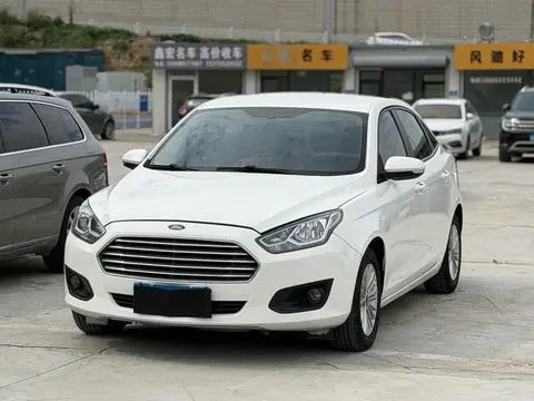Ford Escort 2015 — фото 1