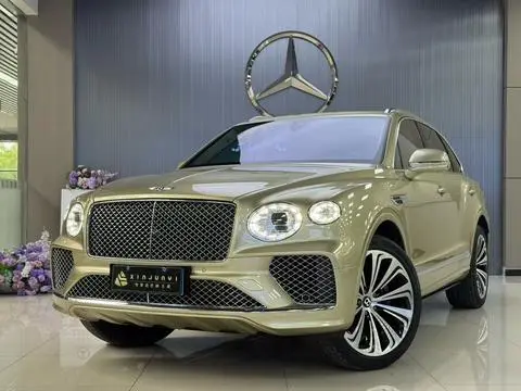 Bentley 添越 2022