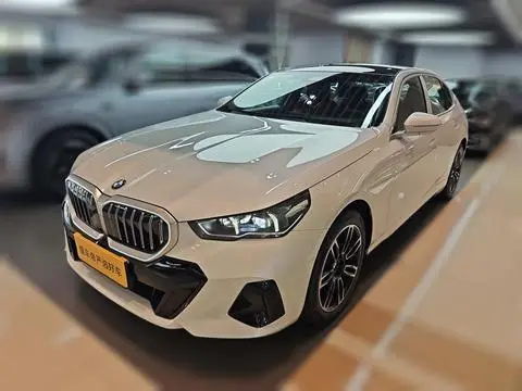 BMW 5 Series 2025
