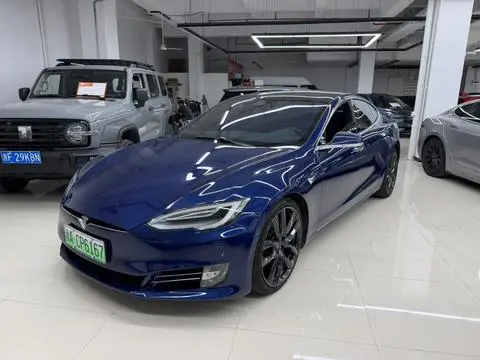 Tesla Model S 2017 — фото 1