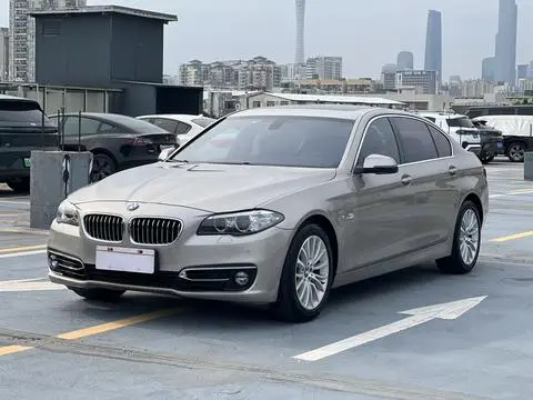 BMW 5 Series 2014 — фото 1