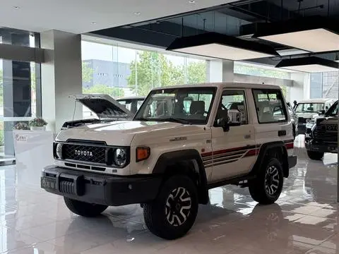 Toyota 兰德酷路泽70 Series 2025