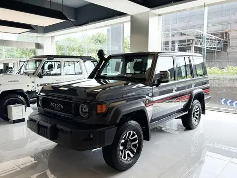Toyota 兰德酷路泽70 Series 2025
