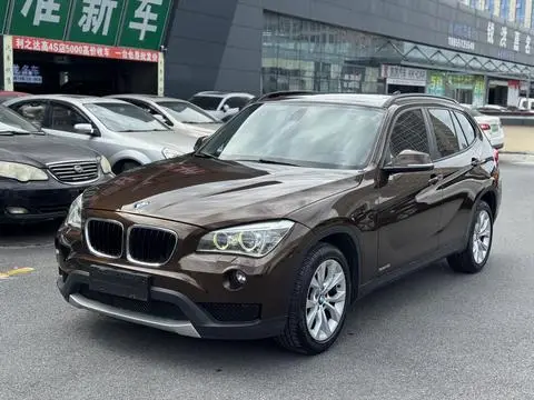 BMW X1 2013 — фото 1