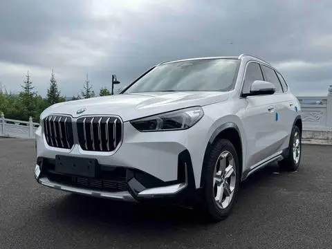 BMW X1 2023 — фото 1