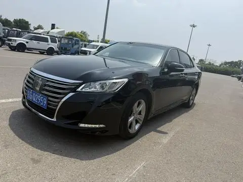 Toyota Crown 2017
