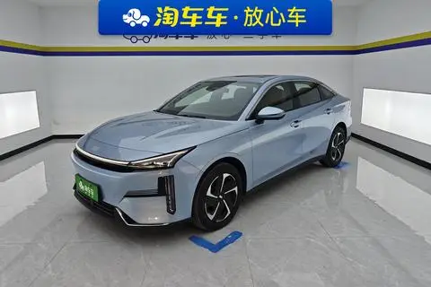 Geely L6 2025