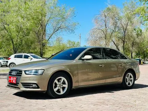 Audi A4L 2013 — фото 1