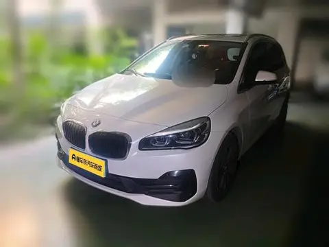 BMW 2 Series 多功能旅行车 2018