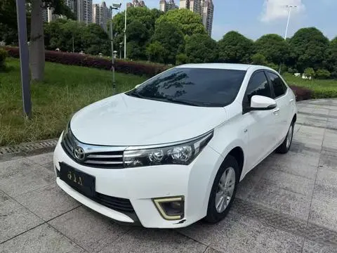 Toyota Corolla 2014 — фото 1