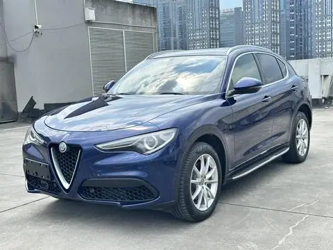 Alfa Romeo Stelvio斯坦维 2017