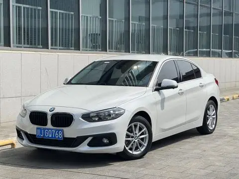 BMW 1 Series 2018 — фото 1