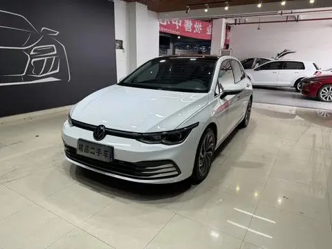Volkswagen Golf 2021