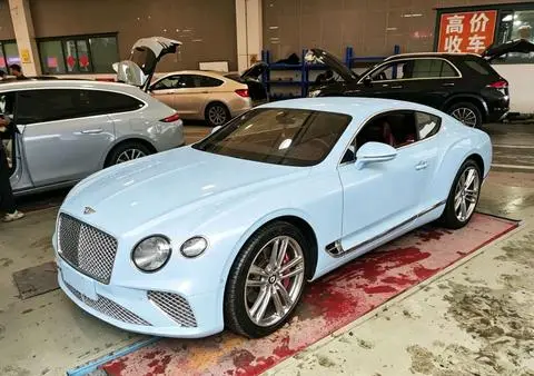 Bentley 欧陆 2018 — фото 1