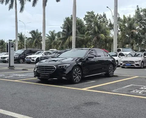 Mercedes-Benz E-Class 2025