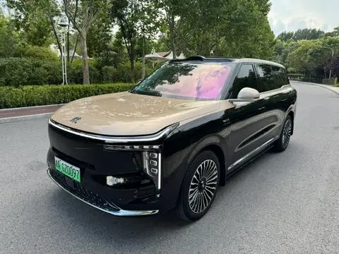 IM Motors 智己LS9 2026