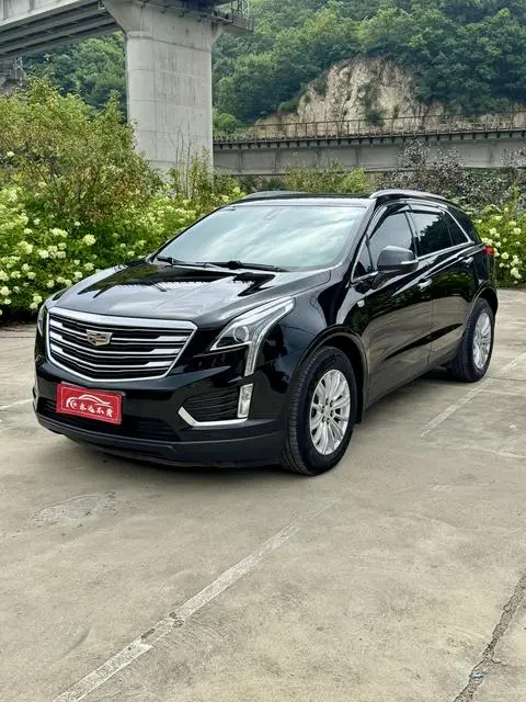 Cadillac XT5 2018 — фото 1