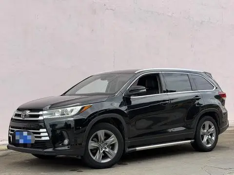 Toyota Highlander 2018 — фото 1