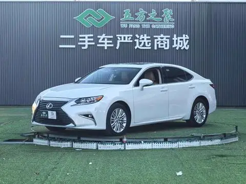 Lexus ES 2015